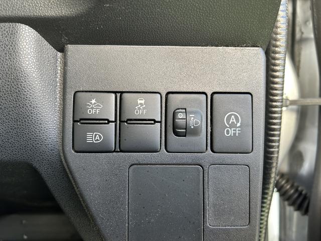 ハイゼットカーゴデラックス SAIII LEDヘッドライト キーレス保証 まごころ保証 1年間・走行距離無制限付き 純正AM/FMラジオ ラバーマット ロングバイザー LEDヘッドライト リアコーナーセンサー マニュアルエアコン パワーウィンドウ(東京都)の中古車