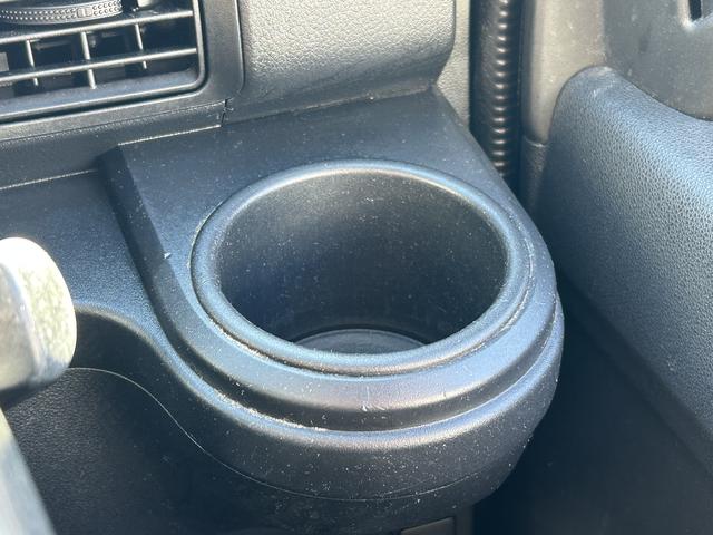 ハイゼットカーゴデラックス SAIII LEDヘッドライト キーレス保証 まごころ保証 1年間・走行距離無制限付き 純正AM/FMラジオ ラバーマット ロングバイザー LEDヘッドライト リアコーナーセンサー マニュアルエアコン パワーウィンドウ(東京都)の中古車