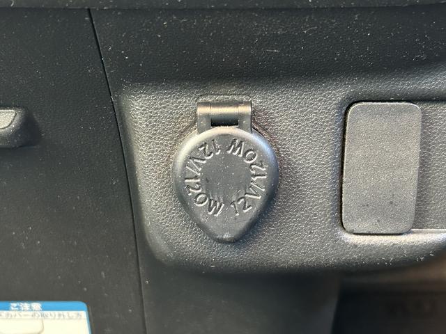 ハイゼットカーゴデラックス SAIII LEDヘッドライト キーレス保証 まごころ保証 1年間・走行距離無制限付き 純正AM/FMラジオ ラバーマット ロングバイザー LEDヘッドライト リアコーナーセンサー マニュアルエアコン パワーウィンドウ(東京都)の中古車