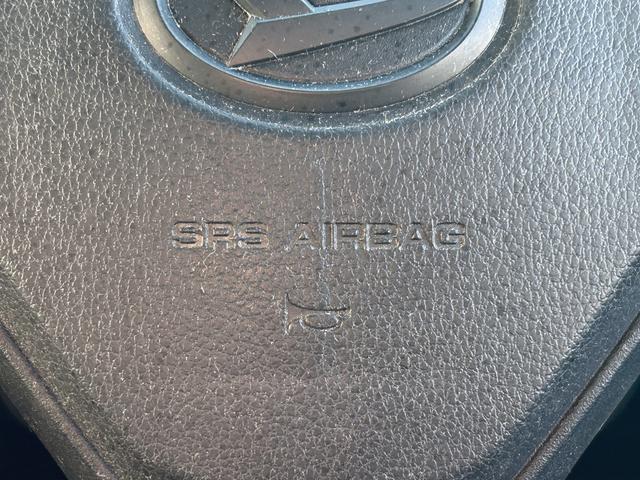 ハイゼットカーゴデラックス SAIII LEDヘッドライト キーレス保証 まごころ保証 1年間・走行距離無制限付き 純正AM/FMラジオ ラバーマット ロングバイザー LEDヘッドライト リアコーナーセンサー マニュアルエアコン パワーウィンドウ(東京都)の中古車