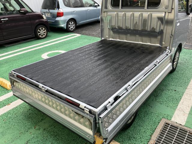 ハイゼットトラックエクストラＳＡIIIｔ　カーナビ　ＥＴＣ　ＬＥＤヘッドライト保証　まごころ保証　１年間・走行距離無制限付き　純正７インチエントリーナビ　バックモニター　ＥＴＣ車載器　ＬＥＤヘッドライト　リアコーナーセンサー　ＴＶキット　ＵＳＢチャージャー　アルミホイール（東京都）の中古車