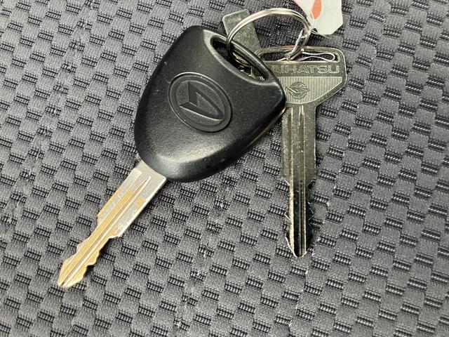 ハイゼットトラックエクストラＳＡIIIｔ　カーナビ　ＥＴＣ　ＬＥＤヘッドライト保証　まごころ保証　１年間・走行距離無制限付き　純正７インチエントリーナビ　バックモニター　ＥＴＣ車載器　ＬＥＤヘッドライト　リアコーナーセンサー　ＴＶキット　ＵＳＢチャージャー　アルミホイール（東京都）の中古車