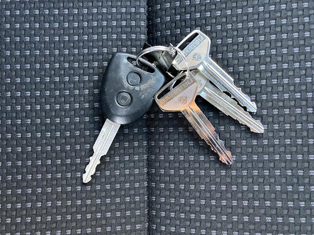 ハイゼットカーゴクルーズターボＳＡIII　７インチナビ　バックカメラ　ＥＴＣ保証　新車保証・まごころ保証　１年間・走行距離無制限付き　７インチ純正ナビ　バックカメラ　ＥＴＣ車載器　ＬＥＤヘッドライト　オートライト　オートハイビーム　アイドリングストップ　キーレスエントリー（東京都）の中古車