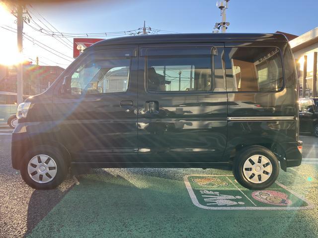 ハイゼットカーゴクルーズターボＳＡIII　７インチナビ　バックカメラ　ＥＴＣ保証　新車保証・まごころ保証　１年間・走行距離無制限付き　７インチ純正ナビ　バックカメラ　ＥＴＣ車載器　ＬＥＤヘッドライト　オートライト　オートハイビーム　アイドリングストップ　キーレスエントリー（東京都）の中古車