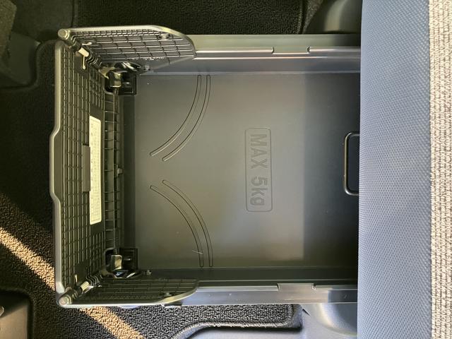 ムーヴキャンバスストライプスG フロントシートヒーター キーフリー保証 新車保証・まごころ保証 1年間・走行距離無制限付き 純正CDチューナー フロントシートヒーター 両側電動スライドドア ホールド機能付き電動サイドブレーキ ほっとカップホルダー カーペットマット(東京都)の中古車