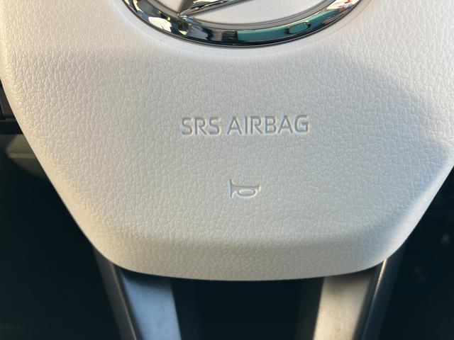 ムーヴキャンバスストライプスG フロントシートヒーター キーフリー保証 新車保証・まごころ保証 1年間・走行距離無制限付き 純正CDチューナー フロントシートヒーター 両側電動スライドドア ホールド機能付き電動サイドブレーキ ほっとカップホルダー カーペットマット(東京都)の中古車