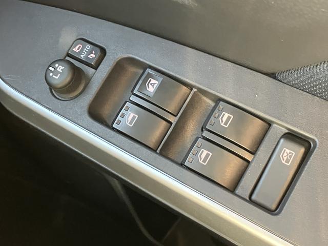 トールカスタムG ターボ カーナビ ETC ドラレコ新車保証・まごころ保証 1年間・走行距離無制限付き 7インチ純正ナビ パノラマモニター対応カメラ ドライブレコーダー ETC スマートアシスト クリアランスソナー オートエアコン 電動サイドブレーキ(東京都)の中古車