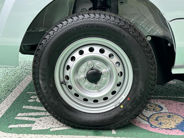ハイゼットトラックジャンボエクストラ　届け出済み未使用車　キーフリー保証　新車保証・まごころ保証　１年間・走行距離無制限付き　スマートインナーミラー　エンジンプッシュスタート　電動格納ミラー　シートリクライニング　マニュアルエアコン　オーディオレス（東京都）の中古車