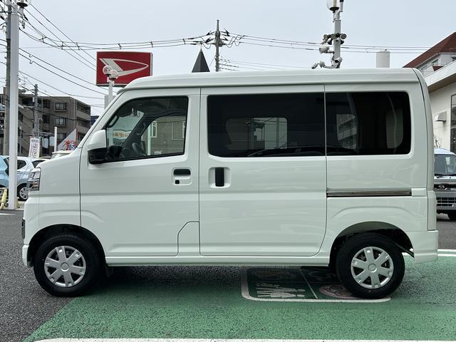 ハイゼットカーゴクルーズ　届け出済み未使用車　ＬＥＤパック保証　新車保証・まごころ保証　１年間・走行距離無制限付き　エンジンプッシュスタート　ＬＥＤヘッドライト　ＬＥＤ大型荷室灯　電動格納ミラー　マニュアルエアコン　オートライト（東京都）の中古車