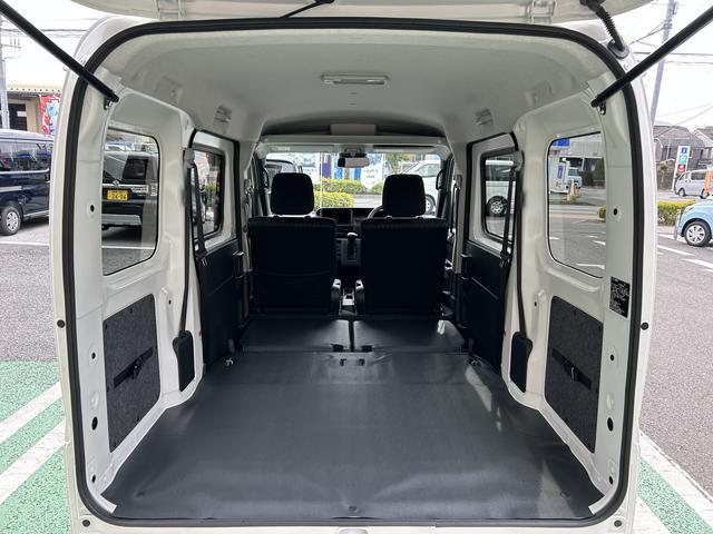 ハイゼットカーゴクルーズ　届け出済み未使用車　ＬＥＤパック保証　新車保証・まごころ保証　１年間・走行距離無制限付き　エンジンプッシュスタート　ＬＥＤヘッドライト　ＬＥＤ大型荷室灯　電動格納ミラー　マニュアルエアコン　オートライト（東京都）の中古車