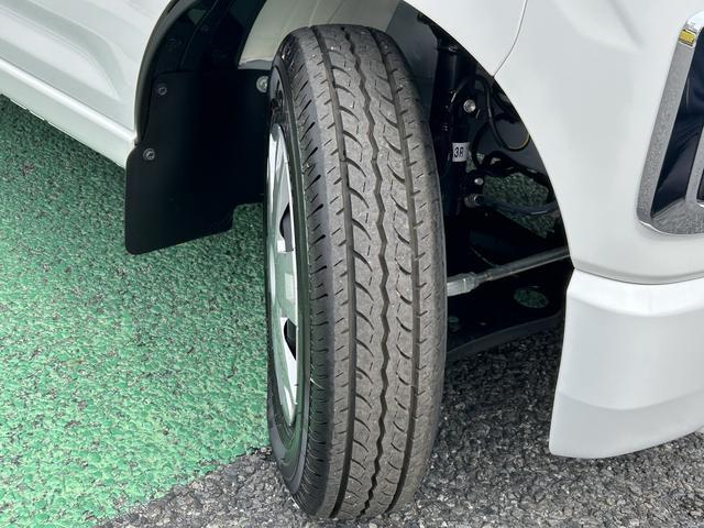 ハイゼットカーゴクルーズ　届け出済み未使用車　ＬＥＤパック保証　新車保証・まごころ保証　１年間・走行距離無制限付き　エンジンプッシュスタート　ＬＥＤヘッドライト　ＬＥＤ大型荷室灯　電動格納ミラー　マニュアルエアコン　オートライト（東京都）の中古車