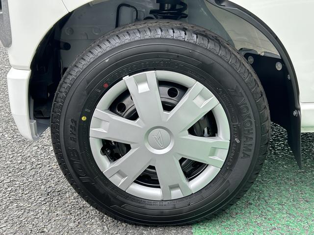 ハイゼットカーゴクルーズ　届け出済み未使用車　ＬＥＤパック保証　新車保証・まごころ保証　１年間・走行距離無制限付き　エンジンプッシュスタート　ＬＥＤヘッドライト　ＬＥＤ大型荷室灯　電動格納ミラー　マニュアルエアコン　オートライト（東京都）の中古車