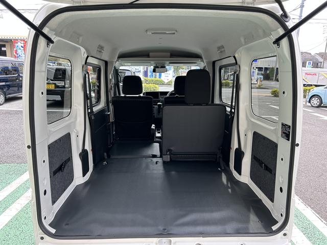 ハイゼットカーゴクルーズ　届け出済み未使用車　ＬＥＤパック保証　新車保証・まごころ保証　１年間・走行距離無制限付き　エンジンプッシュスタート　ＬＥＤヘッドライト　ＬＥＤ大型荷室灯　電動格納ミラー　マニュアルエアコン　オートライト（東京都）の中古車