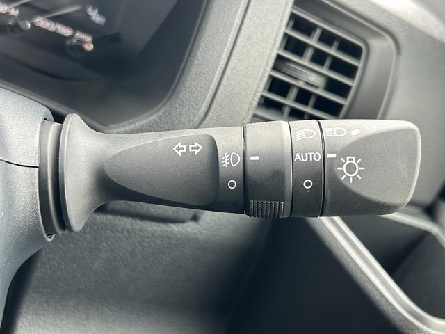 ハイゼットカーゴクルーズ　届け出済み未使用車　ＬＥＤパック保証　新車保証・まごころ保証　１年間・走行距離無制限付き　エンジンプッシュスタート　ＬＥＤヘッドライト　ＬＥＤ大型荷室灯　電動格納ミラー　マニュアルエアコン　オートライト（東京都）の中古車