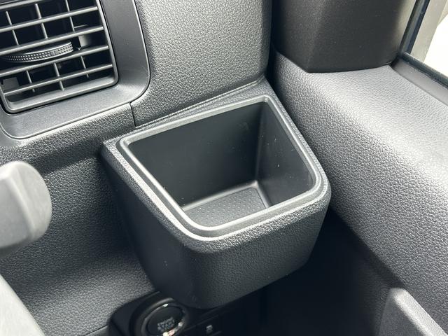 ハイゼットカーゴクルーズ　届け出済み未使用車　ＬＥＤパック保証　新車保証・まごころ保証　１年間・走行距離無制限付き　エンジンプッシュスタート　ＬＥＤヘッドライト　ＬＥＤ大型荷室灯　電動格納ミラー　マニュアルエアコン　オートライト（東京都）の中古車