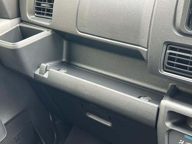 ハイゼットカーゴクルーズ　届け出済み未使用車　ＬＥＤパック保証　新車保証・まごころ保証　１年間・走行距離無制限付き　エンジンプッシュスタート　ＬＥＤヘッドライト　ＬＥＤ大型荷室灯　電動格納ミラー　マニュアルエアコン　オートライト（東京都）の中古車