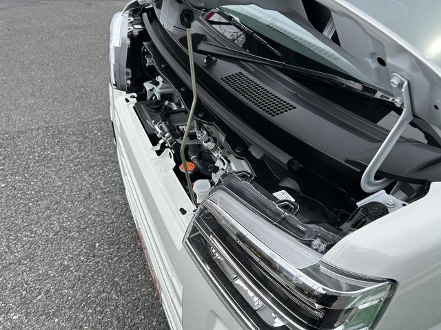 ハイゼットカーゴクルーズ　届け出済み未使用車　ＬＥＤパック保証　新車保証・まごころ保証　１年間・走行距離無制限付き　エンジンプッシュスタート　ＬＥＤヘッドライト　ＬＥＤ大型荷室灯　電動格納ミラー　マニュアルエアコン　オートライト（東京都）の中古車