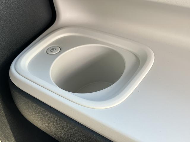 ムーヴキャンバスストライプスＧ　９インチディスプレイオーディオ装備保証　新車保証・まごころ保証　１年間・走行距離無制限付き　９インチディスプレイオーディオ　オートエアコン　シートヒーター　スマートアシスト　ＬＥＤヘッドライト　ＬＥＤフォグランプ　電動サイドブレーキ（東京都）の中古車