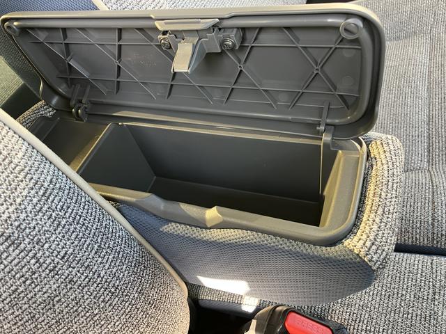 ムーヴキャンバスストライプスＧ　９インチディスプレイオーディオ装備保証　新車保証・まごころ保証　１年間・走行距離無制限付き　９インチディスプレイオーディオ　オートエアコン　シートヒーター　スマートアシスト　ＬＥＤヘッドライト　ＬＥＤフォグランプ　電動サイドブレーキ（東京都）の中古車