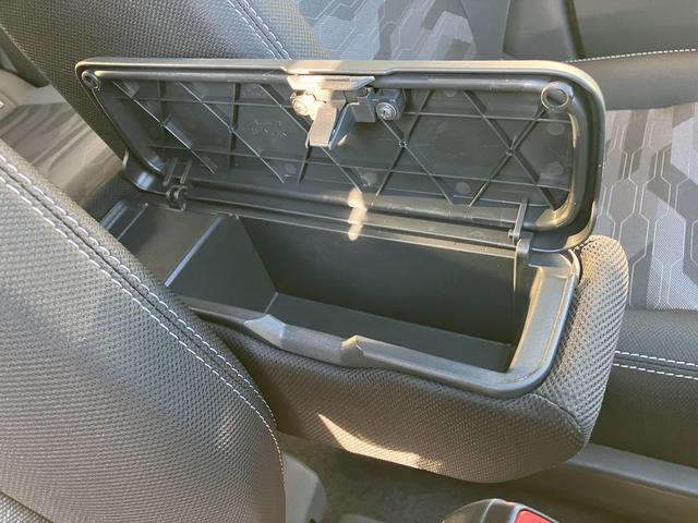 タフトＧ　クロムベンチャー　オーディオレス　パノラマモニター新車保証・まごころ保証　１年間・走行距離無制限付き　オーディオレス　パノラマモニター対応カメラ　スマートアシスト　クリアランスソナー　シートヒーター　ＬＥＤヘッドライト　ＬＥＤフォグランプ　ＵＳＢ端子（東京都）の中古車