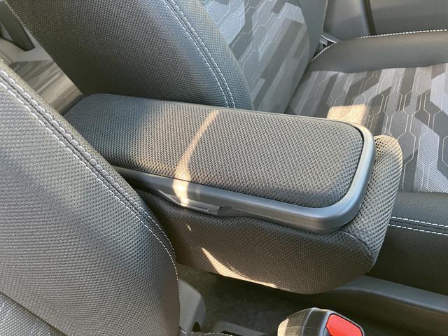 タフトＧ　クロムベンチャー　オーディオレス　パノラマモニター新車保証・まごころ保証　１年間・走行距離無制限付き　オーディオレス　パノラマモニター対応カメラ　スマートアシスト　クリアランスソナー　シートヒーター　ＬＥＤヘッドライト　ＬＥＤフォグランプ　ＵＳＢ端子（東京都）の中古車