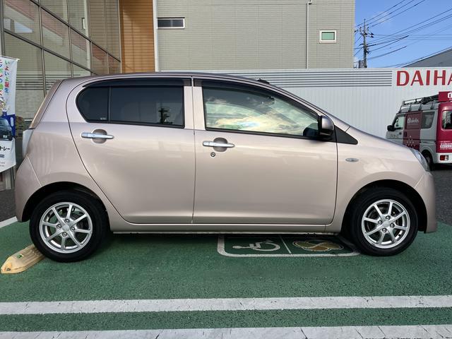 ミライースＸ　メモリアルエディション　ＣＤチューナー　カーペットマット保証　まごころ保証　１年間・走行距離無制限付き　純正ＣＤチューナー　ハロゲンヘッドライト　マニュアルエアコン　電動格納ミラー　キーレス　パワーウィンドウ　ロングバイザー　カーペットマット（東京都）の中古車