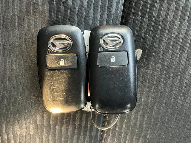 ハイゼットカーゴクルーズ　ＥＴＣ　コーナーセンサー　キーフリー保証　新車保証・まごころ保証　１年間・走行距離無制限付き　ＥＴＣ車載器　ＵＳＢチャージャー　電動格納ミラー　エンジンプッシュスタート　マニュアルエアコン（東京都）の中古車