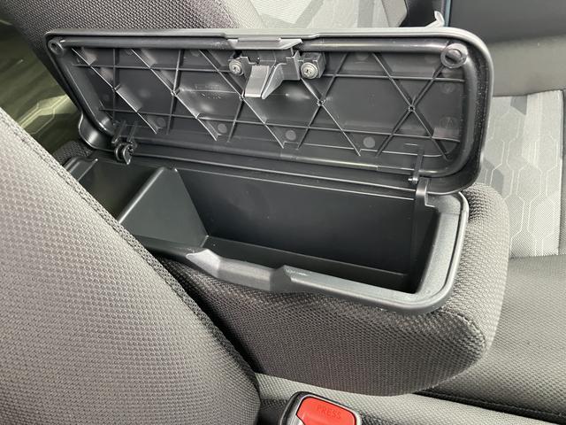 タントファンクロスターボ　９インチディスプレイオーディオ装備保証　新車保証・まごころ保証　１年間・走行距離無制限付き　純正９インチディスプレイオーディオ　バックモニター　フロントシートヒーター　両側電動スライドドア　ホールド機能付き電動サイドブレーキ（東京都）の中古車