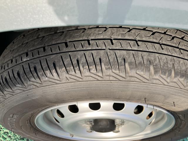 ハイゼットカーゴデラックスＳＡIII　ＥＴＣ　ＬＥＤヘッドライト保証　まごころ保証　１年間・走行距離無制限付き　純正ＡＭ／ＦＭラジオ　ＥＴＣ車載器　ＬＥＤヘッドライト　オートライト　キーレス　ラバーマット　ワイドバイザー　　スモークガラス　マニュアルエアコン（東京都）の中古車