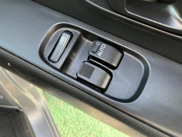 ハイゼットカーゴデラックスＳＡIII　ＥＴＣ　ＬＥＤヘッドライト保証　まごころ保証　１年間・走行距離無制限付き　純正ＡＭ／ＦＭラジオ　ＥＴＣ車載器　ＬＥＤヘッドライト　オートライト　キーレス　ラバーマット　ワイドバイザー　　スモークガラス　マニュアルエアコン（東京都）の中古車
