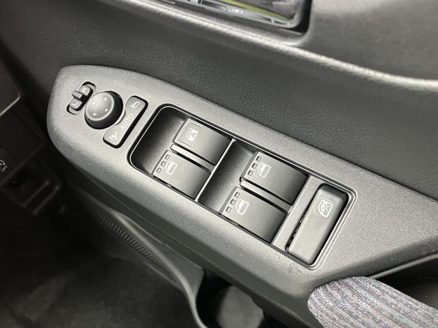 ムーヴＲＳ　４ＷＤ　届け出済み未使用車　フロントシートヒーター保証　新車保証・まごころ保証　１年間・走行距離無制限付き　アダプティブクルーズコントロール　ＬＥＤヘッドライト　電動格納ミラー　後席シートテーブル　両側電動スライドドア　ターボ　キーフリー（東京都）の中古車