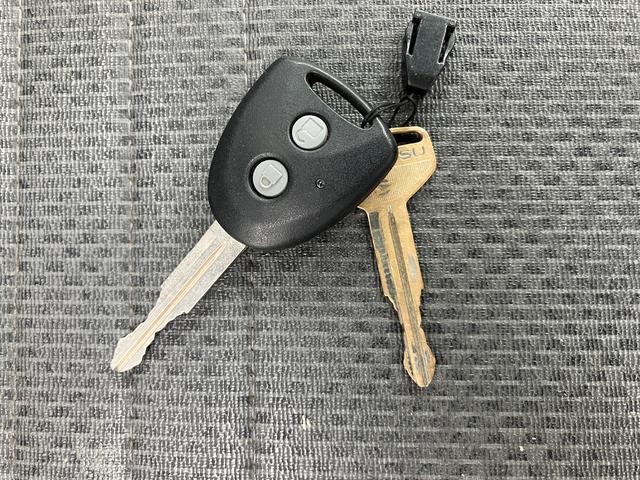 ハイゼットトラックハイルーフＳＡIIIｔ　ＡＭ／ＦＭラジオ　キーレス　ＥＴＣ保証　まごころ保証　１年間・走行距離無制限付き　純正ＡＭ／ＦＭラジオ　ハロゲンヘッドライト　キーレス　ラバーマット　ロングバイザー　リアコーナーセンサー　マニュアルエアコン　ＥＴＣ車載器（東京都）の中古車