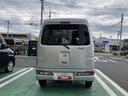 中古車保証・距離無制限、１年付き　ラバーマット　ロングバイザー　マニュアルエアコン　後席ベンチシート　純正ＡＭ／ＦＭラジオ　キーレス　ハロゲンヘッドライト　スモークガラス（東京都）の中古車