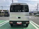 保証　新車保証・まごころ保証　１年間・走行距離無制限付き　純正ＡＭ／ＦＭラジオ　ハロゲンヘッドライト　キーレス　スモークガラス　リアベンチシート　コーナーセンサー（東京都）の中古車