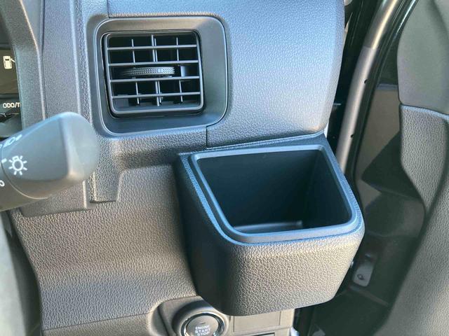 ハイゼットカーゴクルーズ　届け出済み未使用車　ディスプレイオーディオ保証　新車保証・まごころ保証　１年間・走行距離無制限付き　スマホ連携９インチディスプレイオーディオ　バックカメラ　電動格納ドアミラー　アイドリンストップ　リヤ分割シート　オートライト（東京都）の中古車