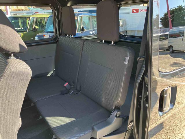 ハイゼットカーゴクルーズ　届け出済み未使用車　ディスプレイオーディオ保証　新車保証・まごころ保証　１年間・走行距離無制限付き　スマホ連携９インチディスプレイオーディオ　バックカメラ　電動格納ドアミラー　アイドリンストップ　リヤ分割シート　オートライト（東京都）の中古車