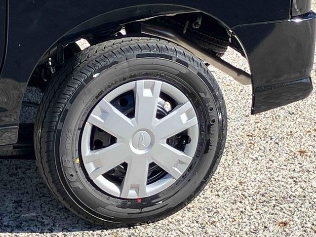 ハイゼットカーゴクルーズ　届け出済み未使用車　ディスプレイオーディオ保証　新車保証・まごころ保証　１年間・走行距離無制限付き　スマホ連携９インチディスプレイオーディオ　バックカメラ　電動格納ドアミラー　アイドリンストップ　リヤ分割シート　オートライト（東京都）の中古車