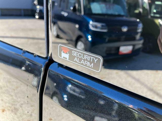 ハイゼットカーゴクルーズ　届け出済み未使用車　ディスプレイオーディオ保証　新車保証・まごころ保証　１年間・走行距離無制限付き　スマホ連携９インチディスプレイオーディオ　バックカメラ　電動格納ドアミラー　アイドリンストップ　リヤ分割シート　オートライト（東京都）の中古車