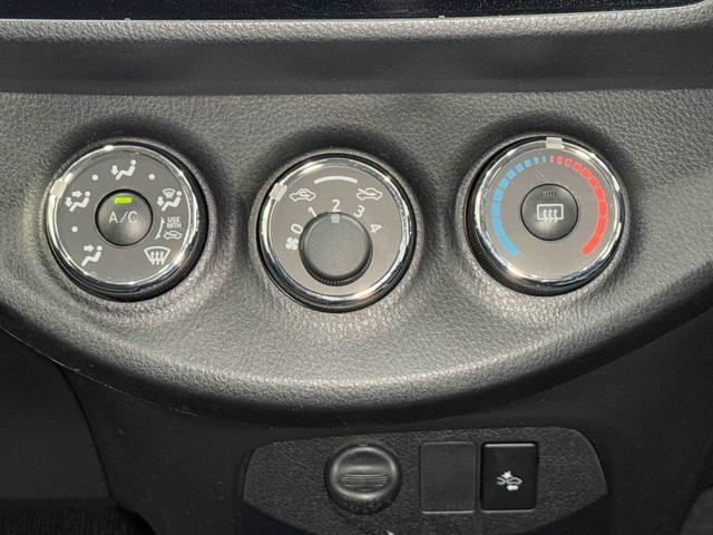 ヴィッツＦ　セーフティーエディション　ナビ　バックカメラ　ＥＴＣ保証　まごころ保証　１年間・走行距離無制限付き　衝突回避支援システム　誤発進抑制機能　車線はみ出しアラート　スマートキー　プッシュスタート　アイドリングストップ　電動格納ドアミラー　盗難防止システム（東京都）の中古車