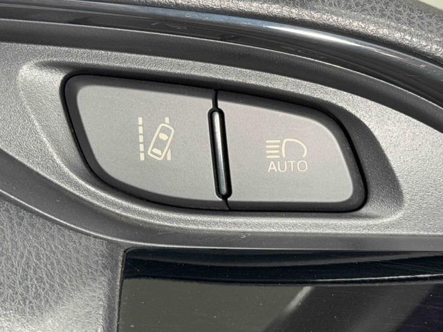 ヴィッツＦ　セーフティーエディション　ナビ　バックカメラ　ＥＴＣ保証　まごころ保証　１年間・走行距離無制限付き　衝突回避支援システム　誤発進抑制機能　車線はみ出しアラート　スマートキー　プッシュスタート　アイドリングストップ　電動格納ドアミラー　盗難防止システム（東京都）の中古車