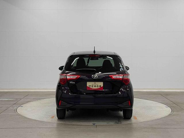 ヴィッツＦ　セーフティーエディション　ナビ　バックカメラ　ＥＴＣ保証　まごころ保証　１年間・走行距離無制限付き　衝突回避支援システム　誤発進抑制機能　車線はみ出しアラート　スマートキー　プッシュスタート　アイドリングストップ　電動格納ドアミラー　盗難防止システム（東京都）の中古車