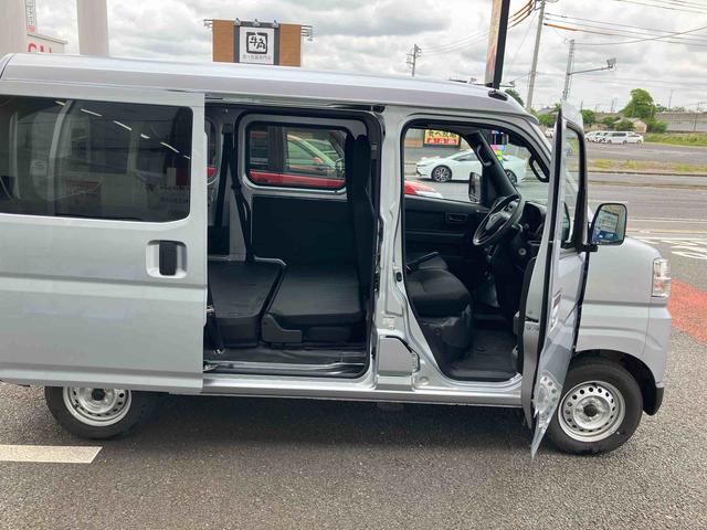 ハイゼットカーゴＤＸ社用車アップ車　衝突回避支援システム　　アイドリングストップ　オートライト　キーレスエントリー　両側スライドドア　コーナーセンサー（千葉県）の中古車