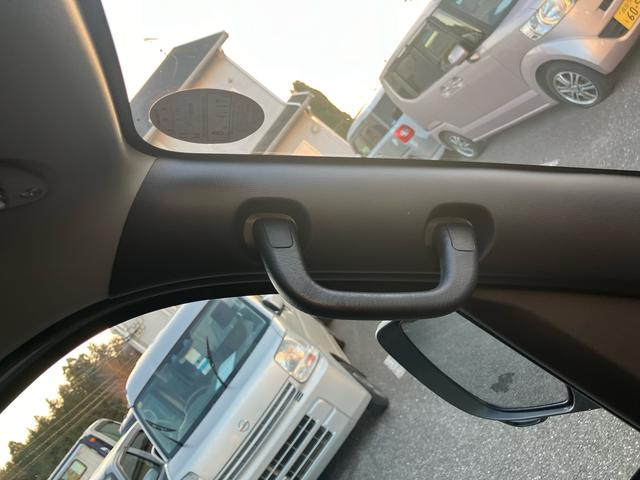 ハイゼットカーゴクルーズディスプレイオーディオ　／　両側電動スライドドア　／　衝突回避支援システム　／　コーナーセンサー　／　プッシュスタートボタン　／　オートライト（千葉県）の中古車