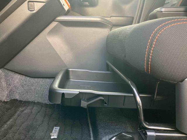 タフトＧ　クロムベンチャーディスプレイオーディオ　バックモニター　キーフリー　シートヒーター　ＬＥＤヘッドライト　ルーフレール　オートライト　アルミホイール（千葉県）の中古車