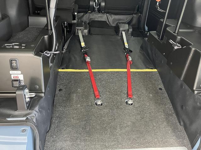 ハイゼットカーゴスローパー　リヤレス＋補助シート　ＳＡIII福祉車両　車いす乗車　サポカーＳワイド適合　電動ウインチ　両側スライドドア　リヤファン　電動格納ミラー　パワーウインドウ　アイドリングストップ　オートハイビーム　キーレス（神奈川県）の中古車