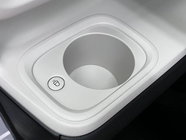 ムーヴキャンバスストライプスＧサポカーＳワイド適合　パノラマモニター対応　ＵＳＢ接続端子　電動パーキングブレーキ　シートヒーター　両側オートスライドドア　ステアリングスイッチ　ホッとカップホルダー　電動格納ミラー　キーフリー（神奈川県）の中古車