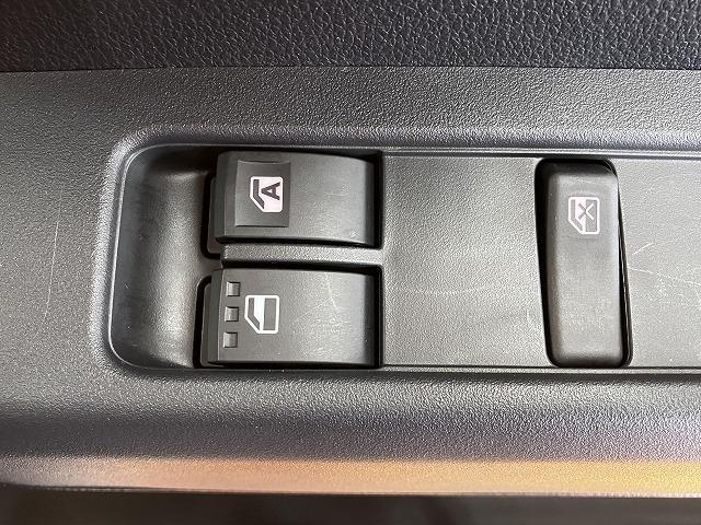 ハイゼットカーゴDXサポカーSワイド適合 オーディオ エアコン アクセサリーソケット コーナーセンサー アイドリングストップ 光軸調整ダイヤル 横滑り防止機能 誤発進抑制機能 パワーウインドウ キーレス(神奈川県)の中古車