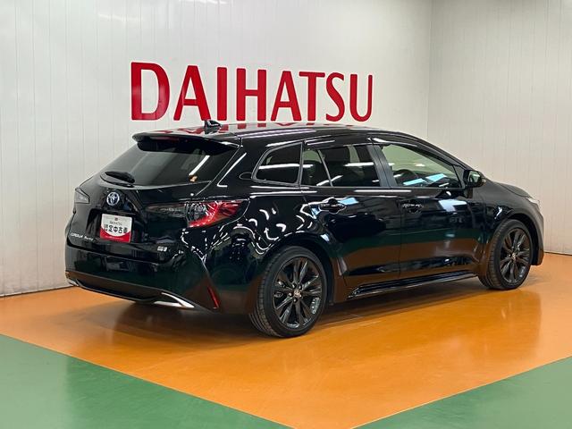 カローラツーリングハイブリッド　ダブルバイビーハイブリッド車　衝突被害軽減ブレーキシステム　Ｂカメラ　レーダークルーズコントロール　マルチメディアオーディオ　シートヒーター　電動パーキングブレーキ　ＵＳＢ接続端子　ＳＯＳスイッチ　ＥＴＣ（神奈川県）の中古車