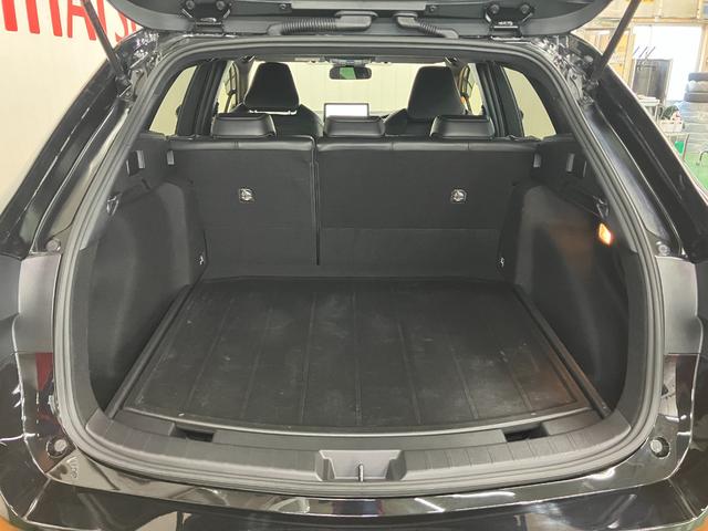 カローラツーリングハイブリッド　ダブルバイビーハイブリッド車　衝突被害軽減ブレーキシステム　Ｂカメラ　レーダークルーズコントロール　マルチメディアオーディオ　シートヒーター　電動パーキングブレーキ　ＵＳＢ接続端子　ＳＯＳスイッチ　ＥＴＣ（神奈川県）の中古車