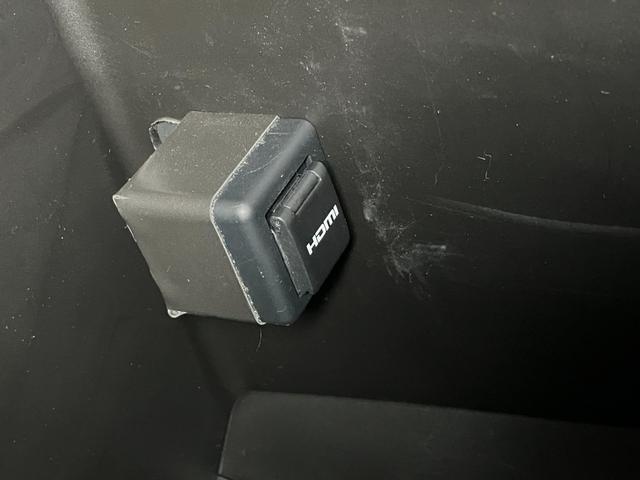 カローラツーリングハイブリッド　ダブルバイビーハイブリッド車　衝突被害軽減ブレーキシステム　Ｂカメラ　レーダークルーズコントロール　マルチメディアオーディオ　シートヒーター　電動パーキングブレーキ　ＵＳＢ接続端子　ＳＯＳスイッチ　ＥＴＣ（神奈川県）の中古車